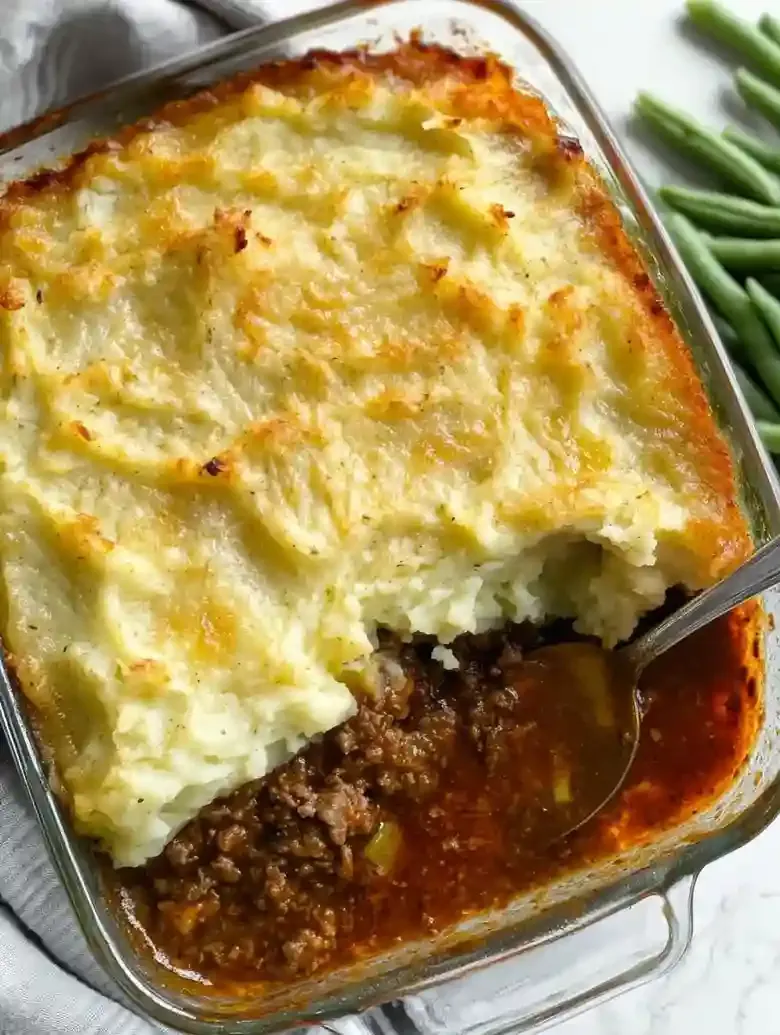 Cottage Pie with Ground Beef and Potatoes