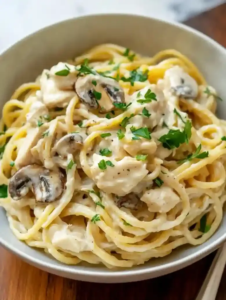 Creamy Chicken Tetrazzini Casserole Recipe