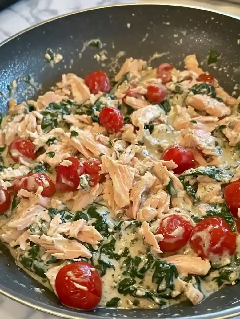 Creamy Salmon Pasta Bake