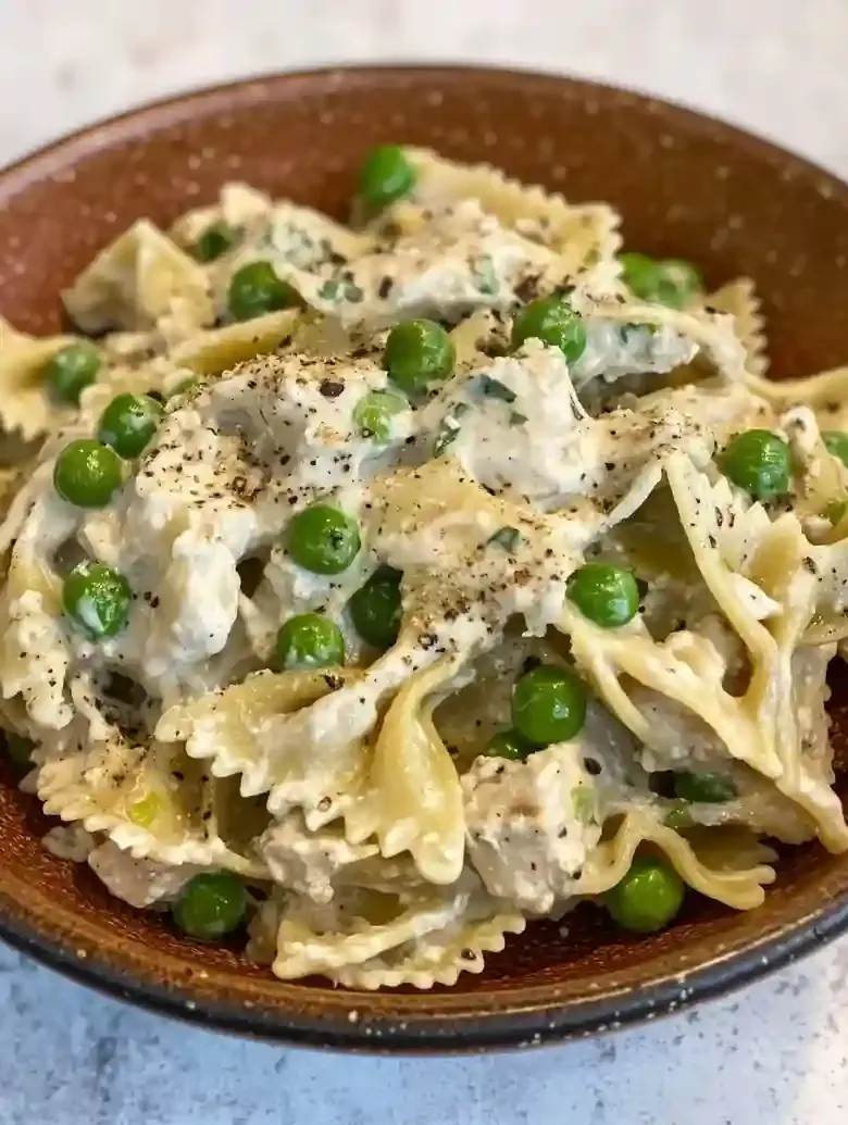 Lemony Pasta with Peas and Ricotta